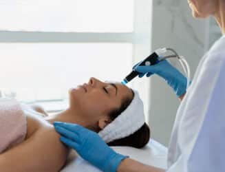 Certificate III in Beauty Services (SHB30115)