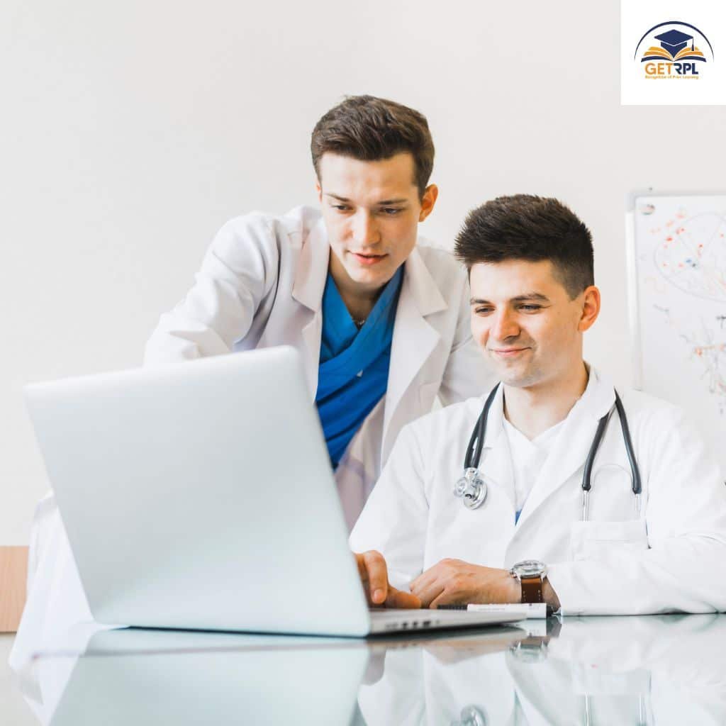 Earn Certificate III in Health Administration in Weeks